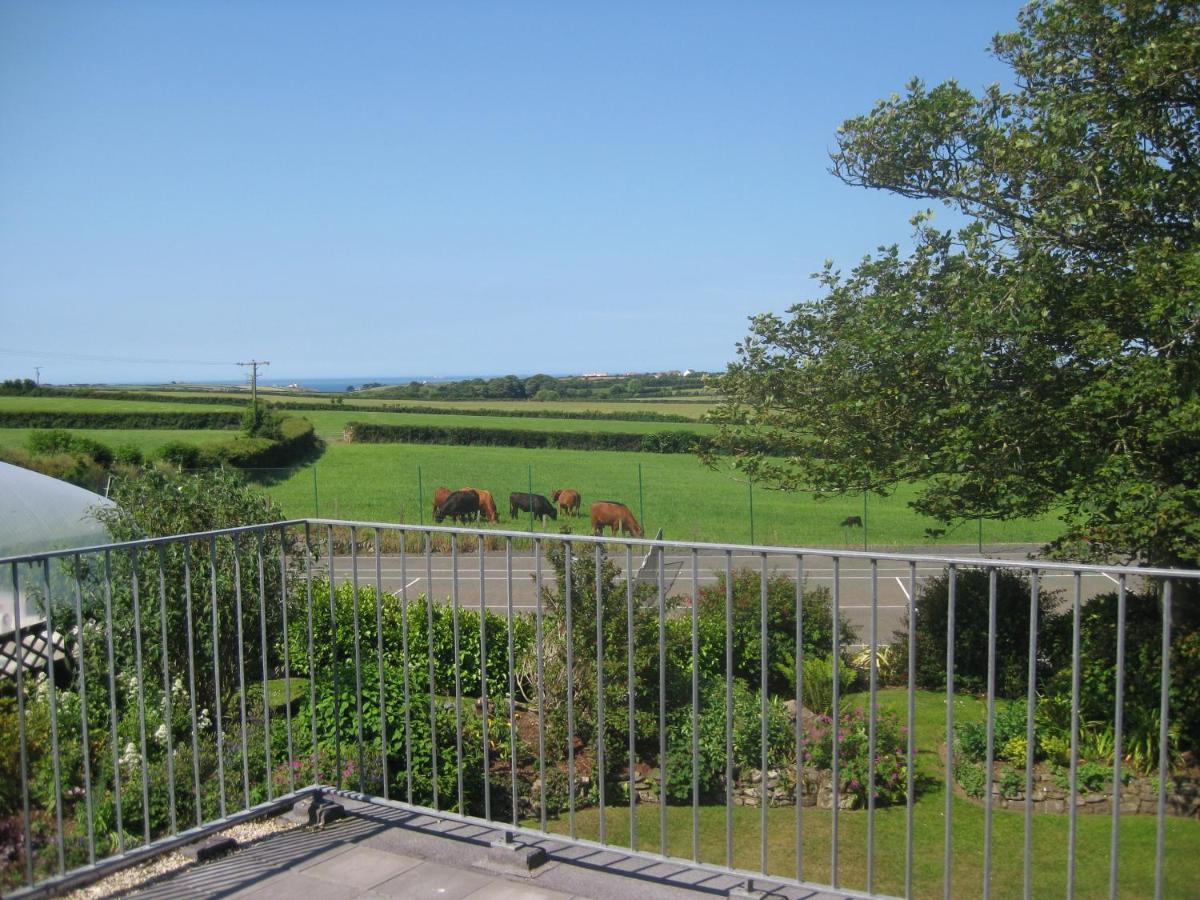 Tregaddra Farm B&B Helston Exterior foto