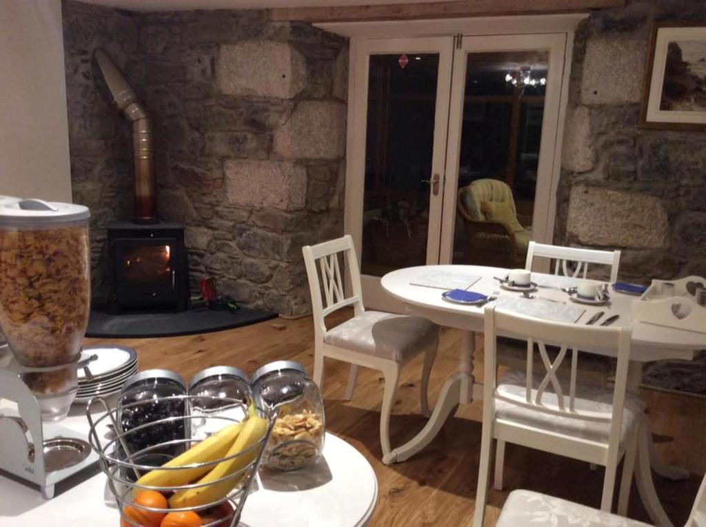 Tregaddra Farm B&B Helston Exterior foto